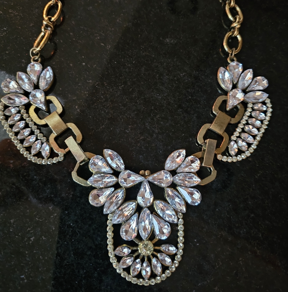 Spring 2013: The Statement Necklace by Taylor Sterling - Glitter  ‎QVC
